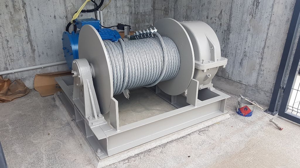 10 ton electric winch case from Portugal customer 3